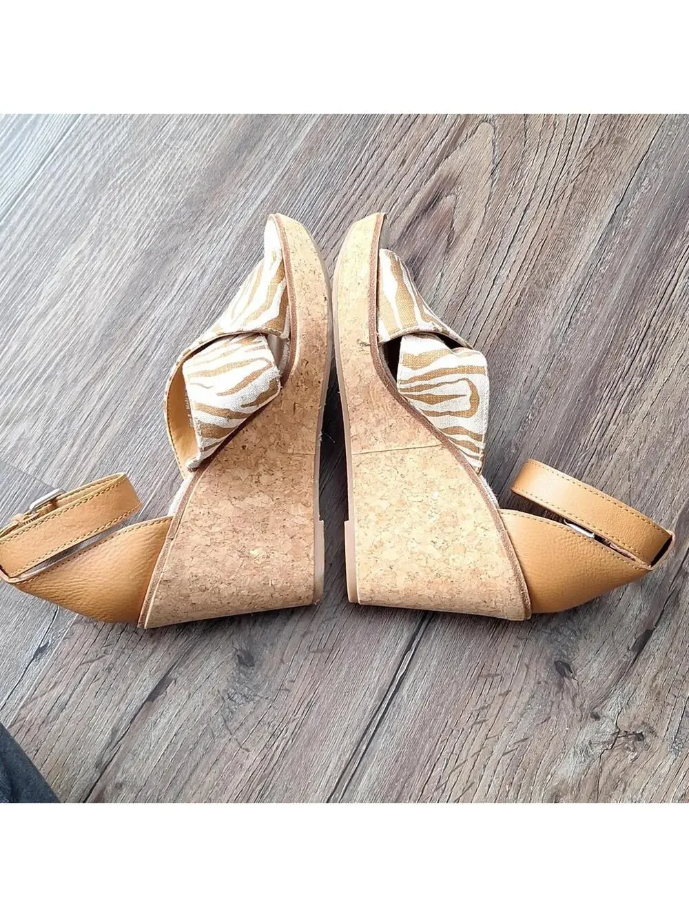 Dolce Vita Brown Zebra Print Ankle Strap Open Toe Wedge Heel Size 8
